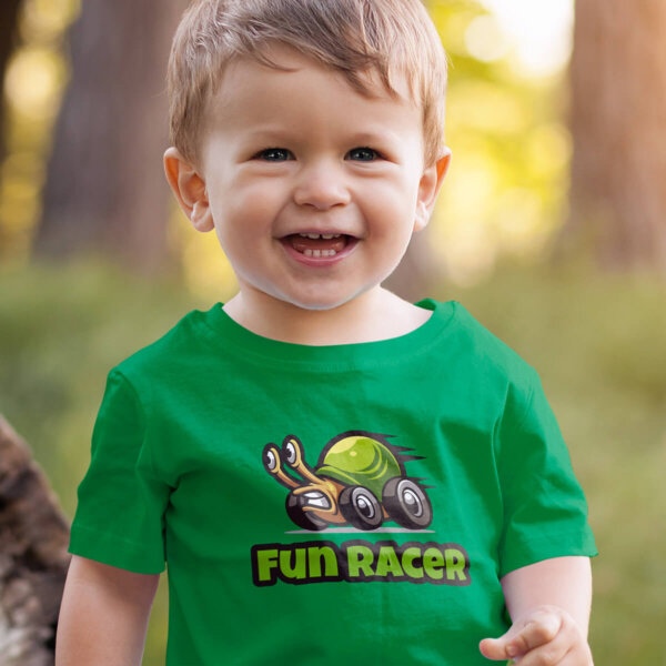 Kinder-T-Shirt “FunRacer” – Spaß und Style für kleine Rennfahrer – Bild 3