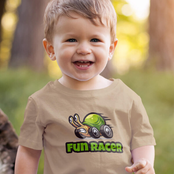 Kinder-T-Shirt “FunRacer” – Spaß und Style für kleine Rennfahrer – Bild 2