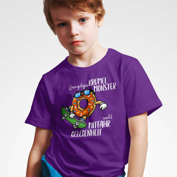 Kinder-T-Shirt “Quengeliges Krümelmonster” – Süßer Style mit rollendem Humor